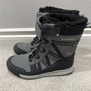 Kids Merrell Snow Crush waterproof boots, size 4m, worn twice.